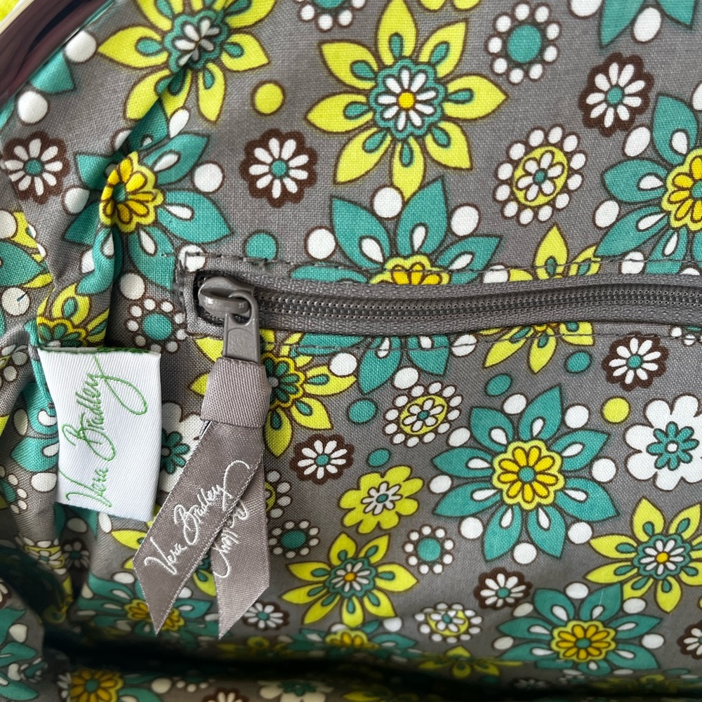 Vera Bradley Eloise Lemon Parfait. Yellow and Green Paisley Quilted Shoulder Bag - Picture 6 of 10